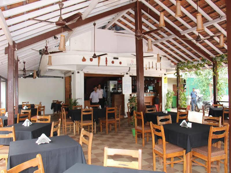 Serenity By The Sea Beach Resort Candolim Exterior photo